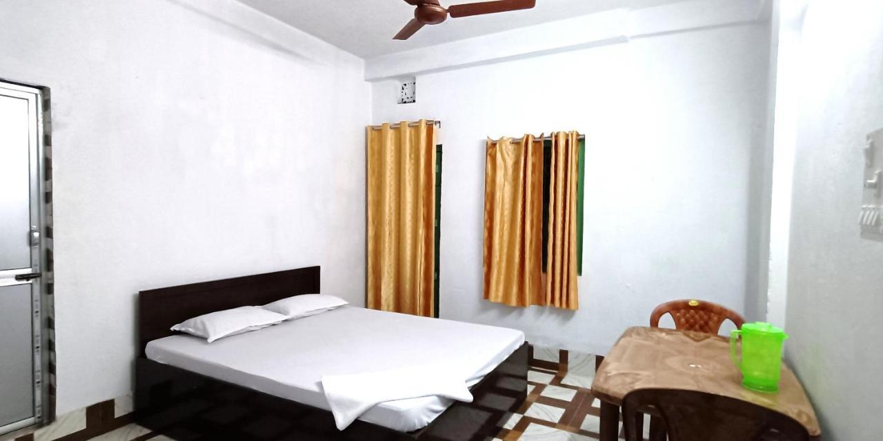 Bagdogra Home Stay - Near Airport Buitenkant foto