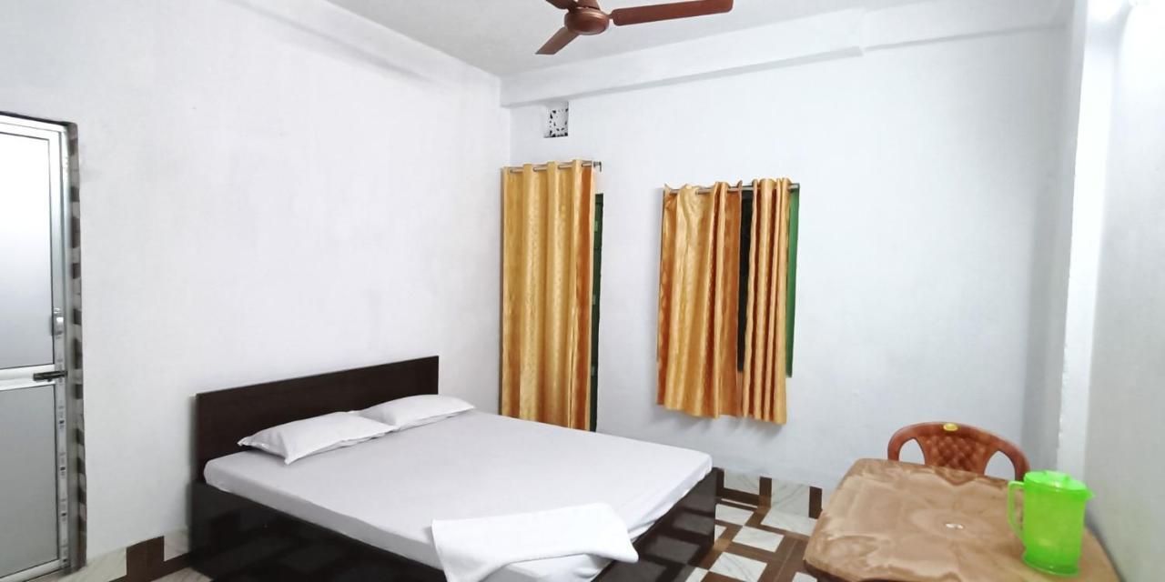 Bagdogra Home Stay - Near Airport Buitenkant foto